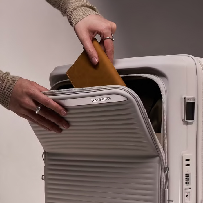 新品上市【PARALUX HS KT2 】上掀前開 20吋 可擴充四輪行李，15 吋筆記型電腦隔層箱，雙開口結構，Apple AirTag™ 專用收納夾層  Samsonite 新秀麗  